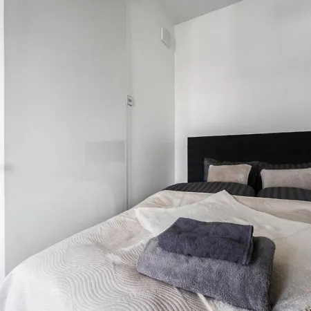 In Topaasi 3 Magnificent 1bd Above The Skies In Heart Of Next To Nokia Arena
